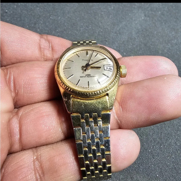 Vintage Timex Philippines Ladies Mechanical Wind Up Date Just Watch Working - Picture 3 of 10